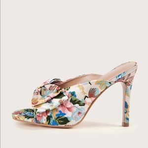 Flowerprint bow